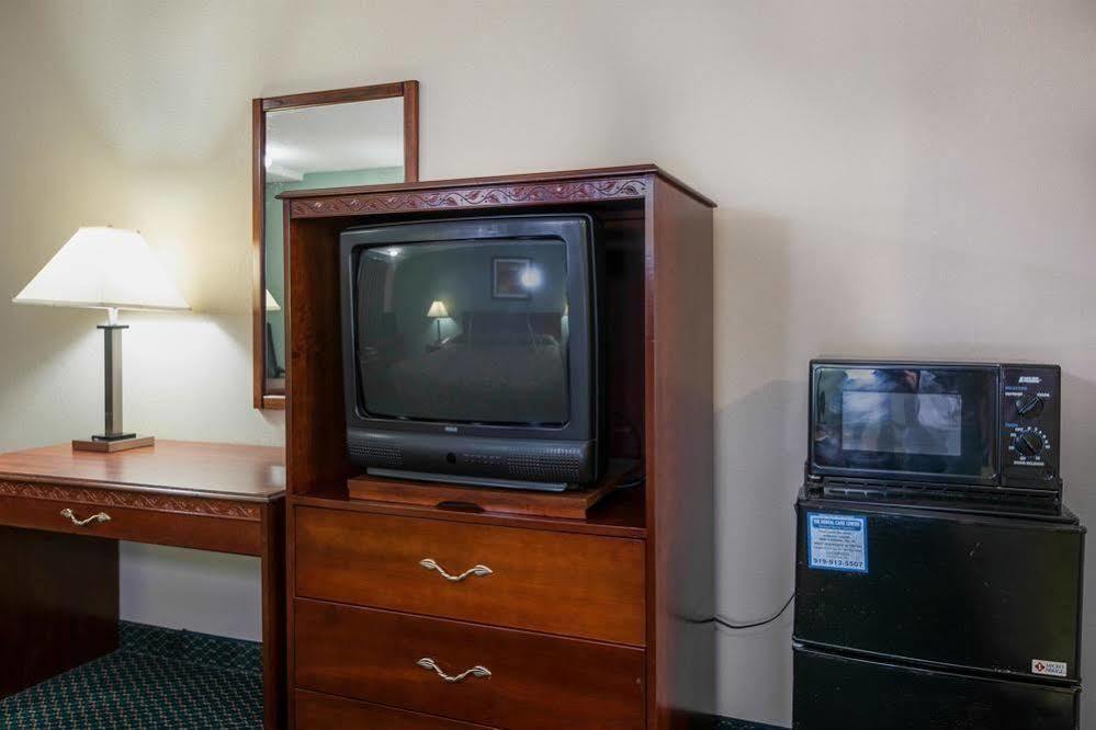 Motel 6-Kenly, Nc Exteriör bild