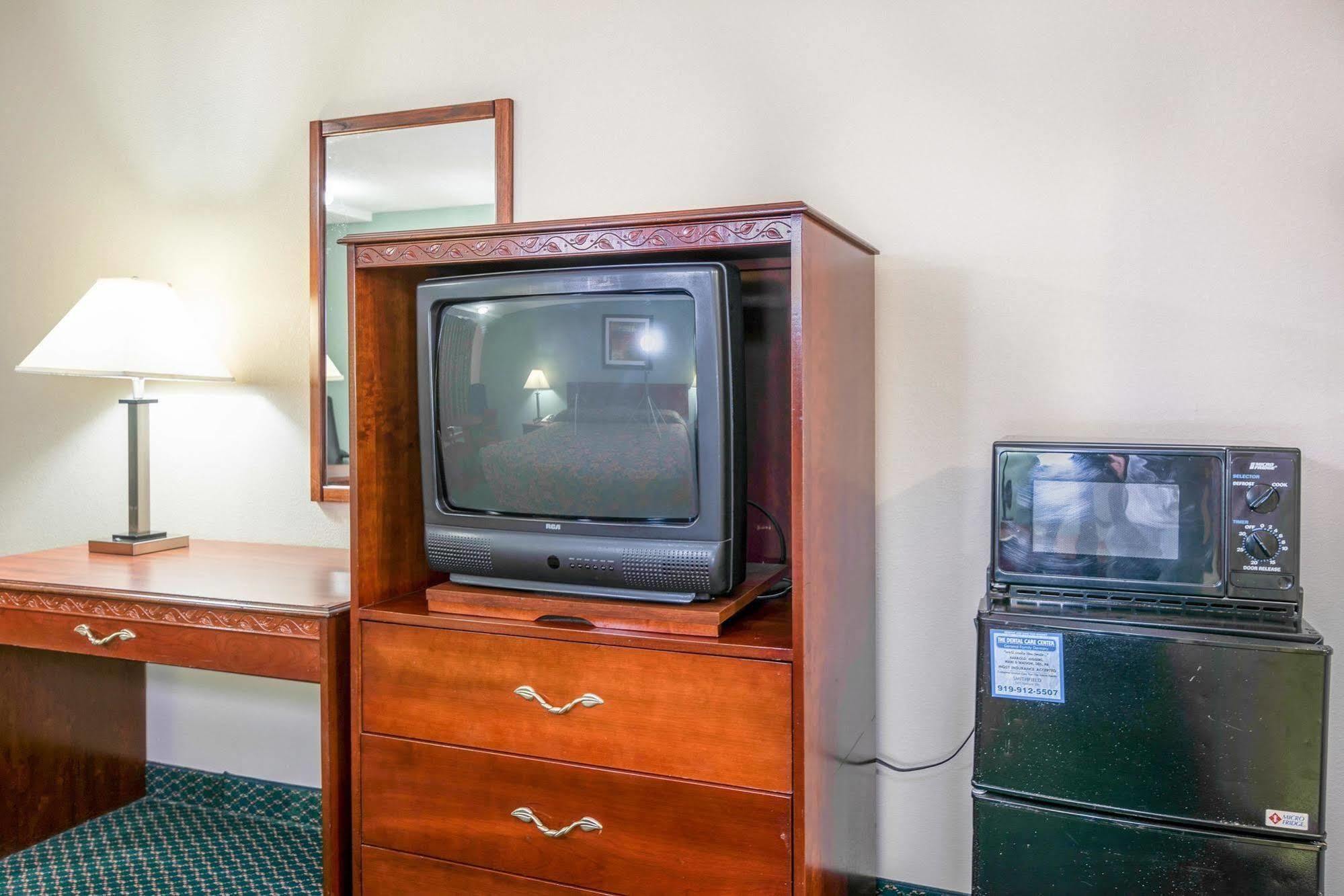 Motel 6-Kenly, Nc Exteriör bild