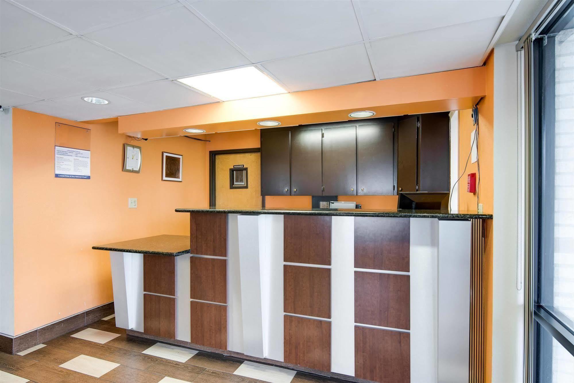Motel 6-Kenly, Nc Exteriör bild