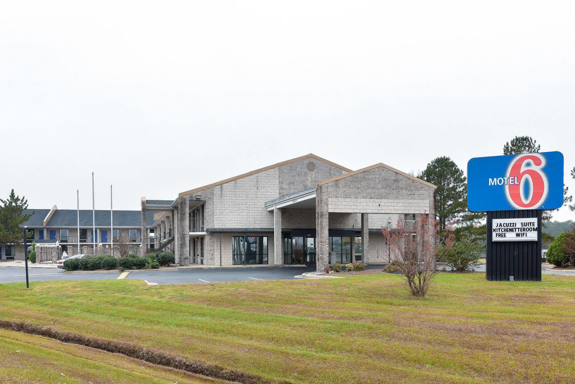 Motel 6-Kenly, Nc Exteriör bild